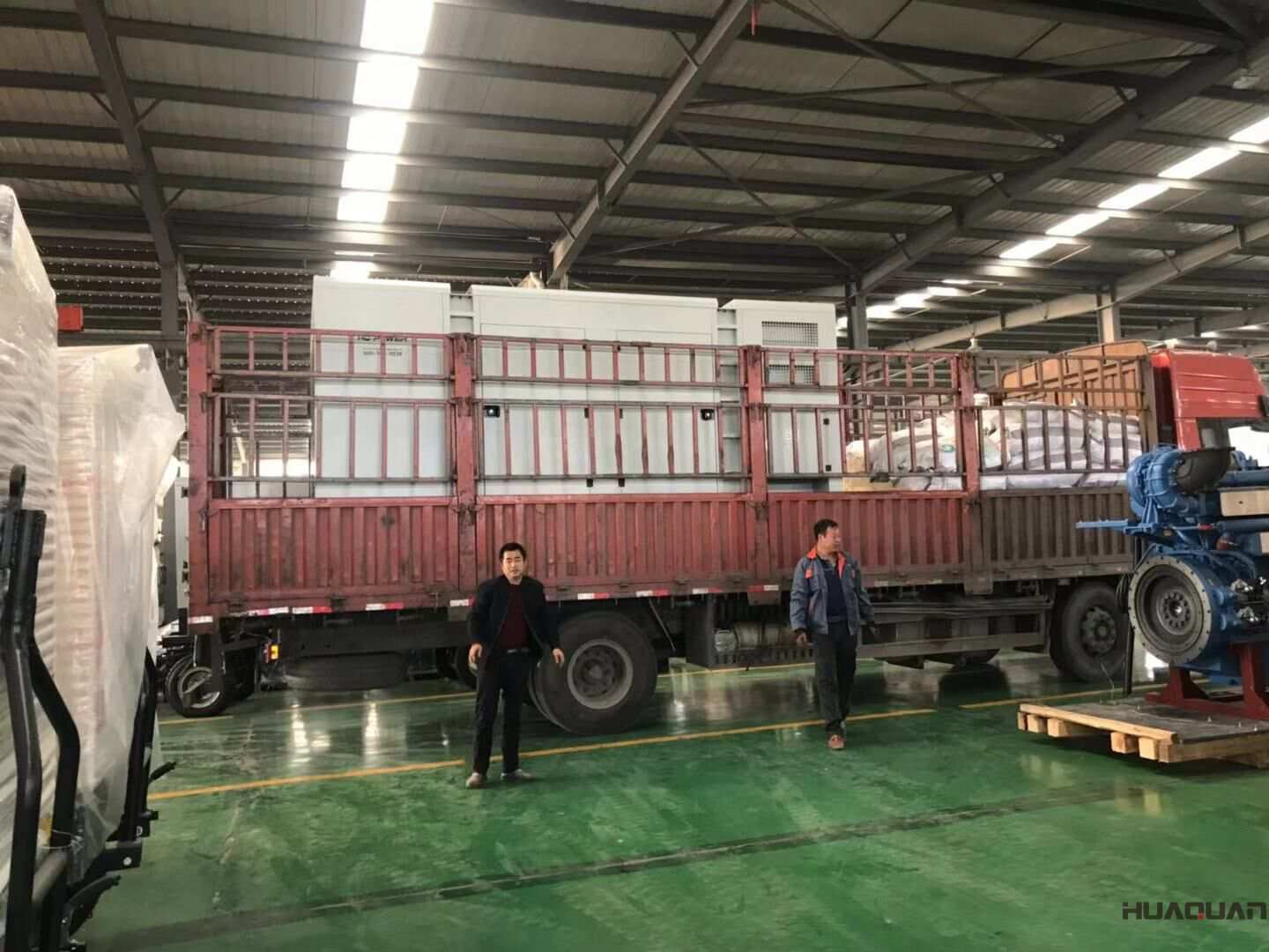 天氣逐漸變冷，但是華全發電機組的銷量卻沒有變冷，內蒙古的馬先生于10月31日在華全動力采購了一臺1000kw立柜自啟動柴油發電機組