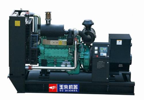 2月18日，山東省鄭先生從華全動力采購的200kw立柜四保護柴油發電機組順利發往目的地