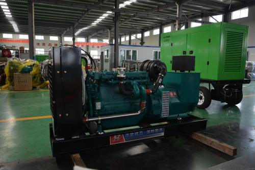 華全動力500kw立柜自啟動發(fā)電機(jī)組于3月9日順利發(fā)往甘肅省